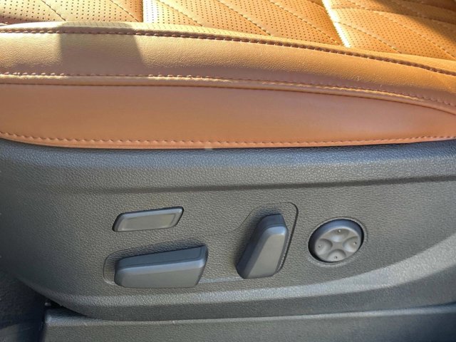 Vehicle image 28 of 41
