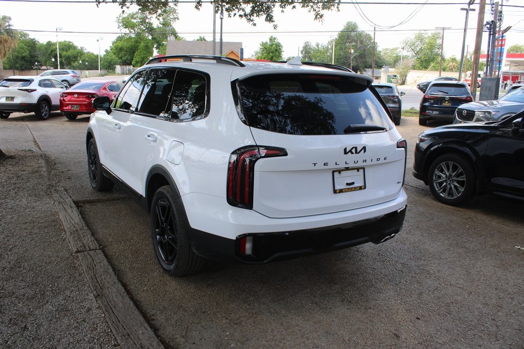Vehicle image 6 of 42