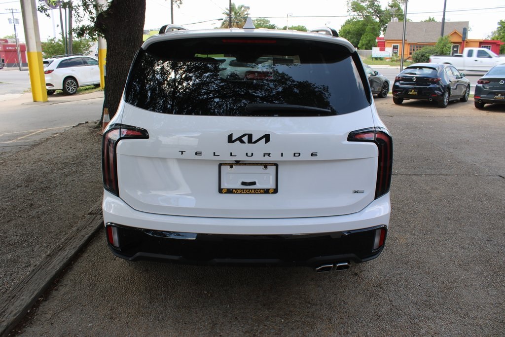 Vehicle image 5 of 42