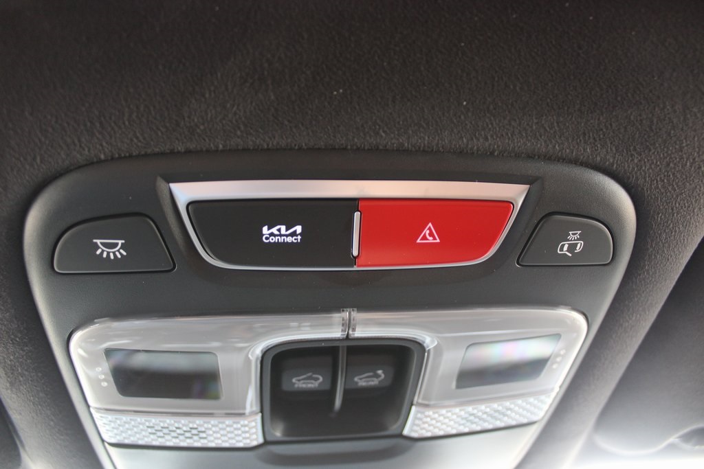 Vehicle image 20 of 42