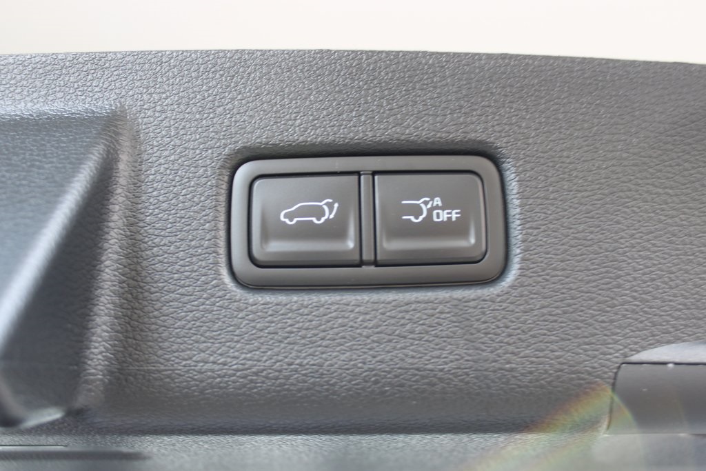 Vehicle image 9 of 42