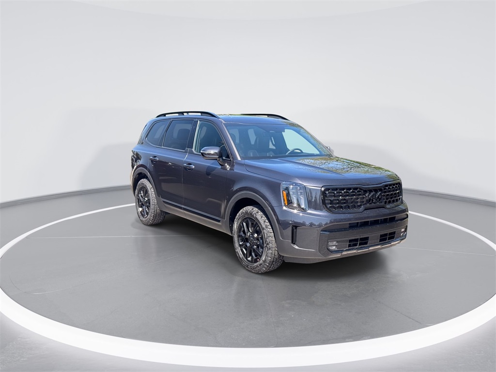 Vehicle image 2 of 32