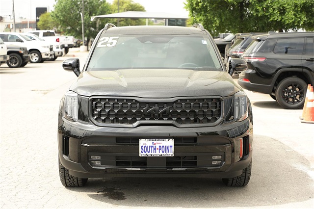 Vehicle image 3 of 32