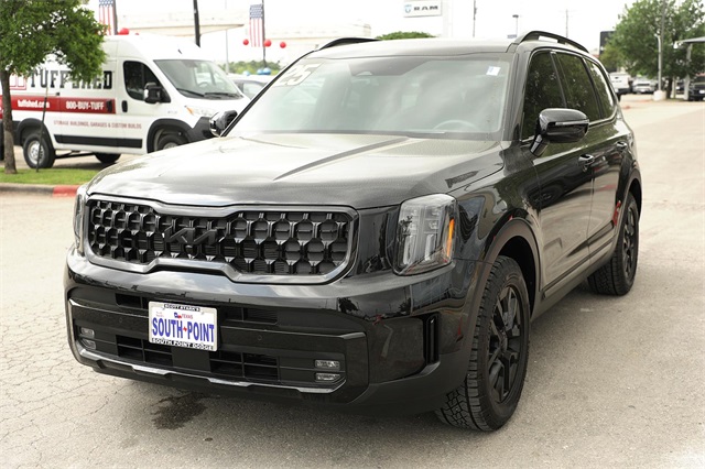 Vehicle image 1 of 32