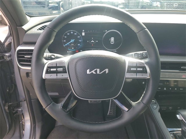 Vehicle image 19 of 32