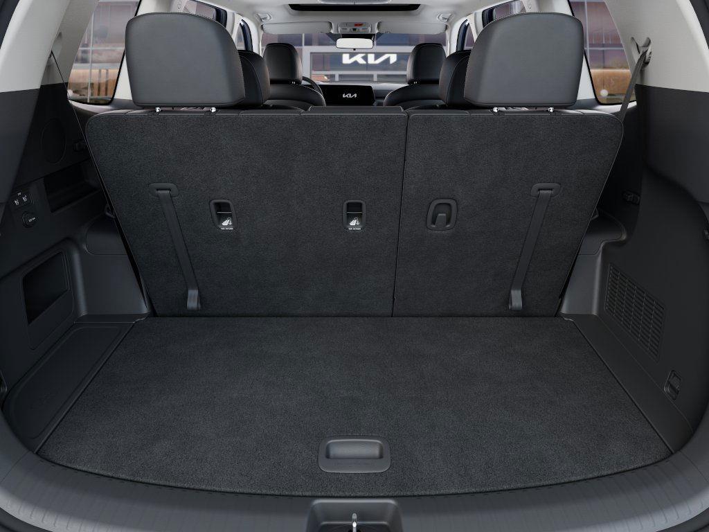 Vehicle image 12 of 27
