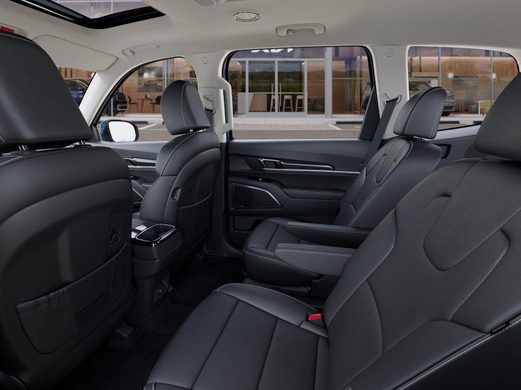 Vehicle image 15 of 27