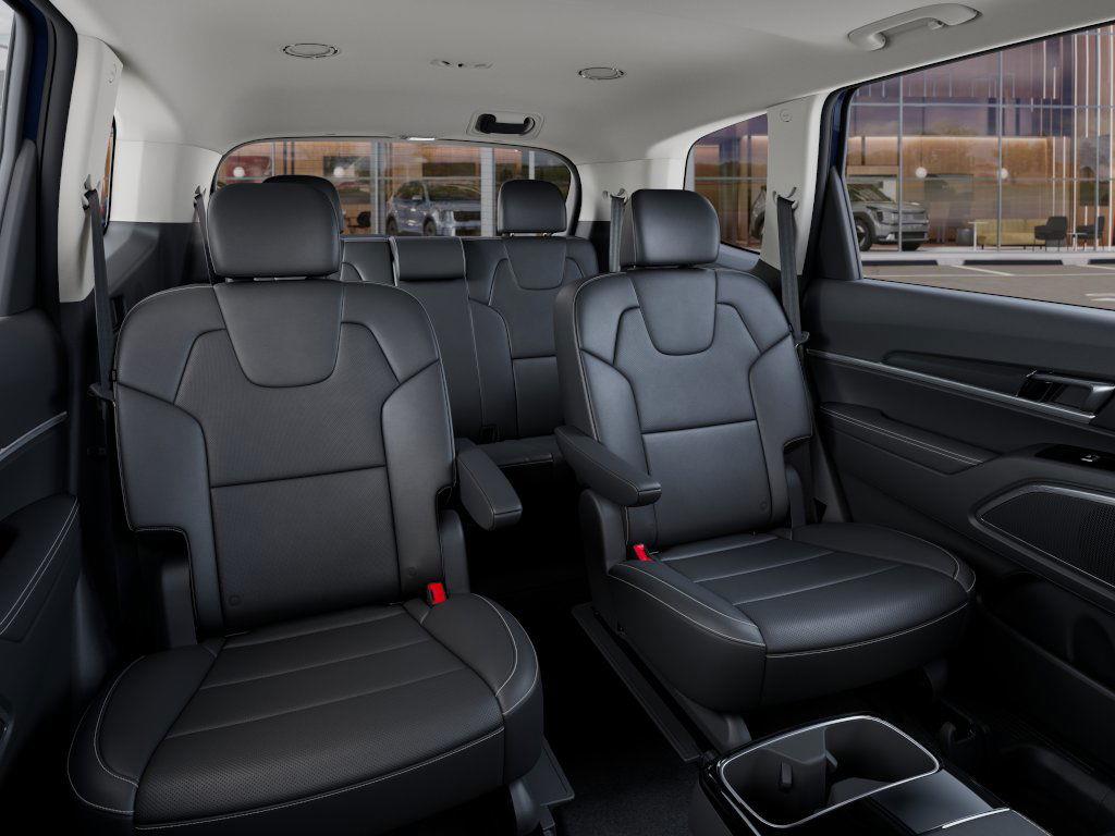 Vehicle image 16 of 27