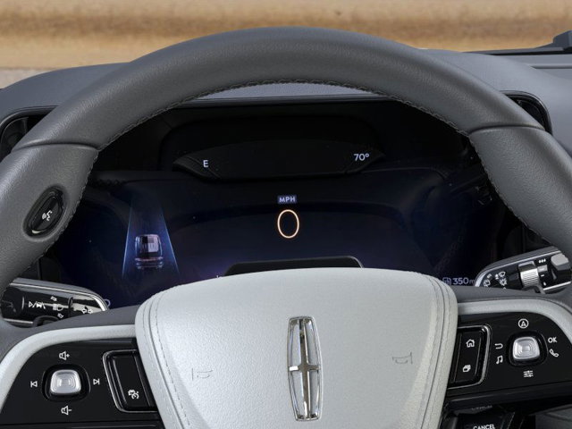 Vehicle image 13 of 22