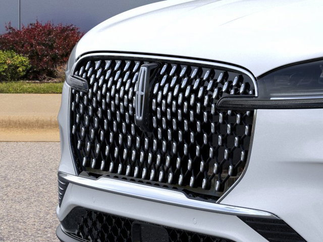 Vehicle image 17 of 22