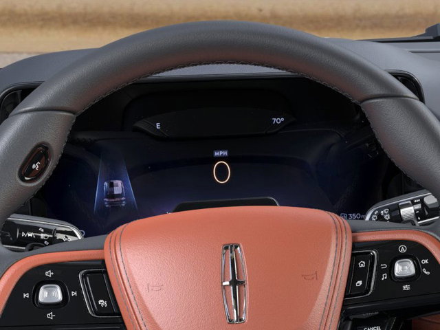 Vehicle image 13 of 22