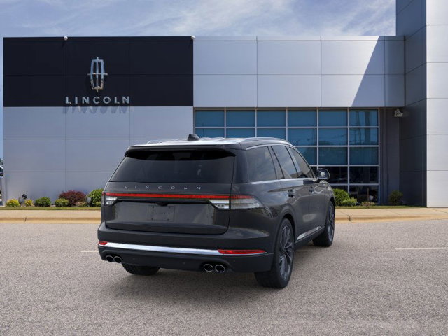 Vehicle image 8 of 22