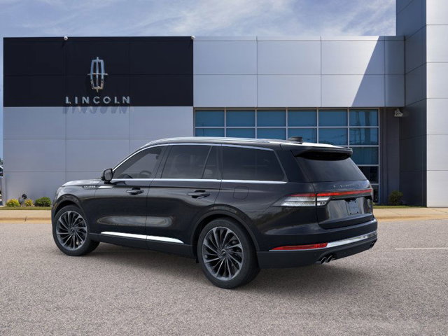 Vehicle image 4 of 22