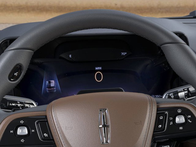 Vehicle image 13 of 22