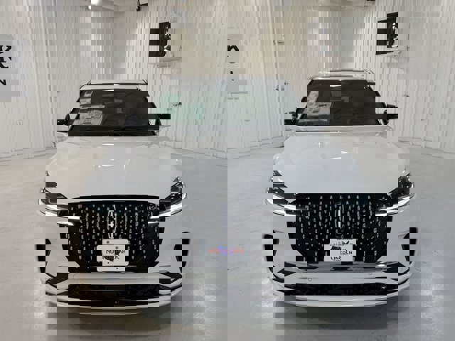 Vehicle image 5 of 33