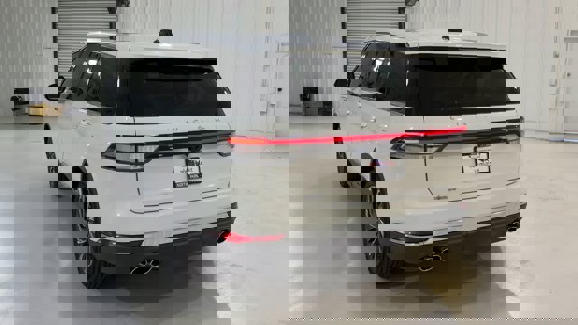 Vehicle image 12 of 33