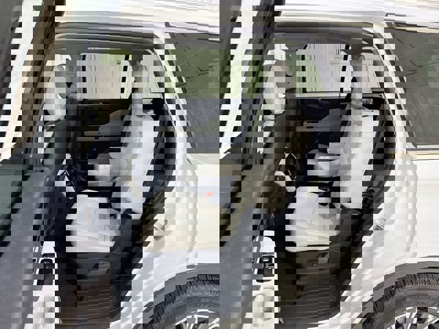 Vehicle image 33 of 33