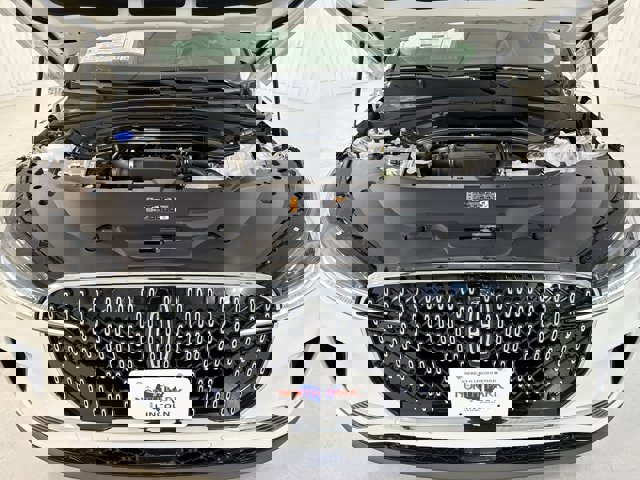 Vehicle image 13 of 33