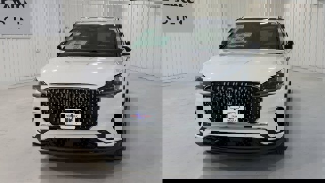Vehicle image 5 of 33