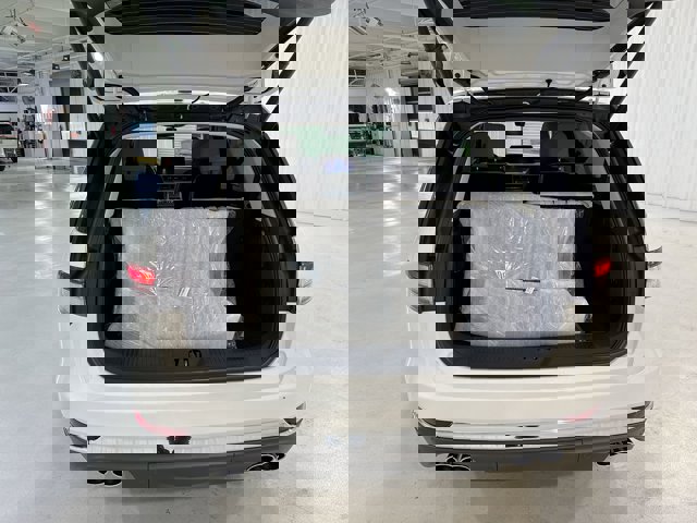 Vehicle image 15 of 33