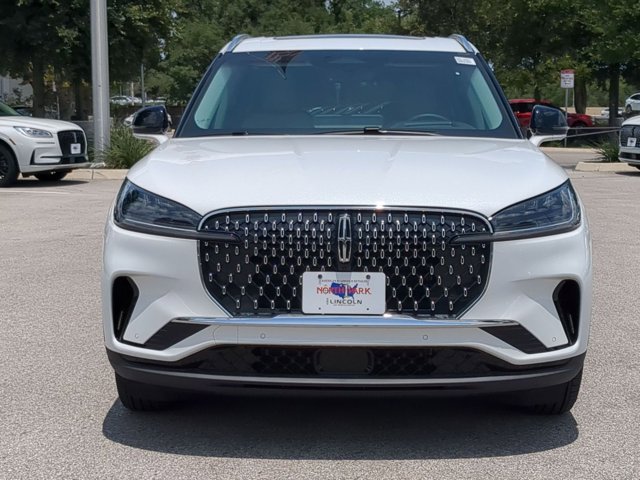 Vehicle image 2 of 25