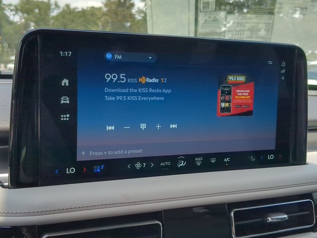 Vehicle image 16 of 25
