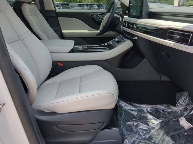 Vehicle image 13 of 25