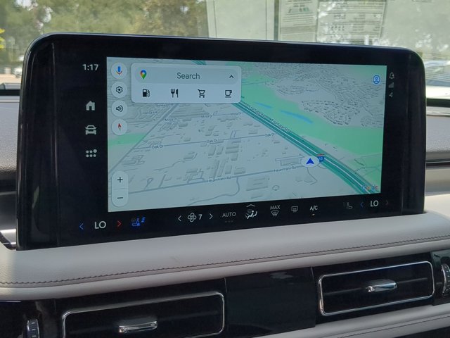 Vehicle image 17 of 25