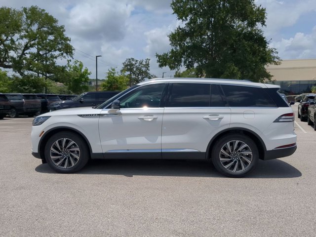 Vehicle image 8 of 25