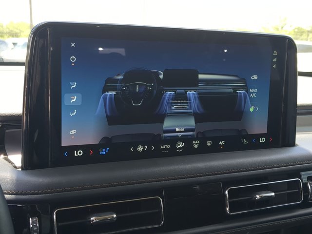 Vehicle image 20 of 25