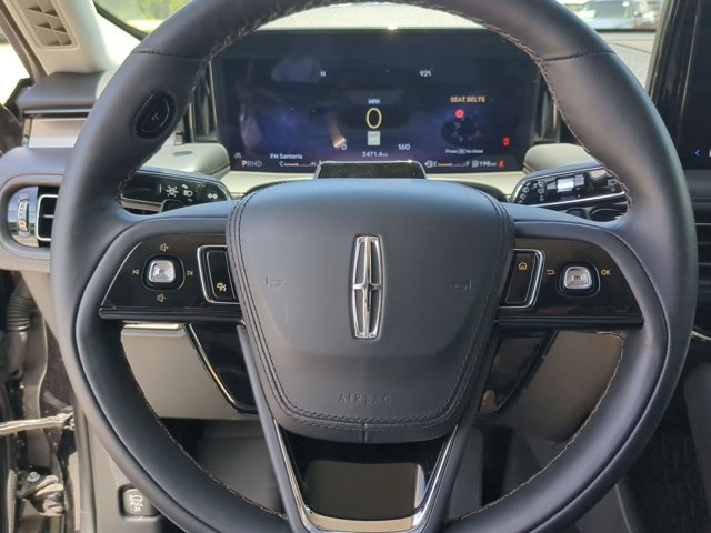 Vehicle image 16 of 25