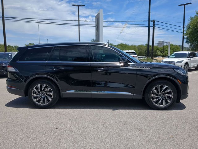 Vehicle image 4 of 25