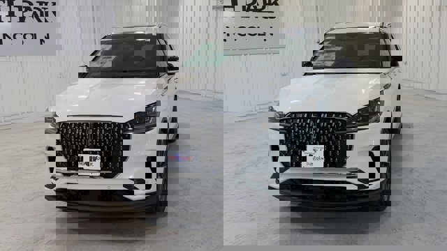 Vehicle image 4 of 33