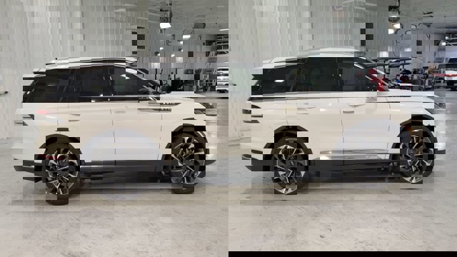 Vehicle image 2 of 33