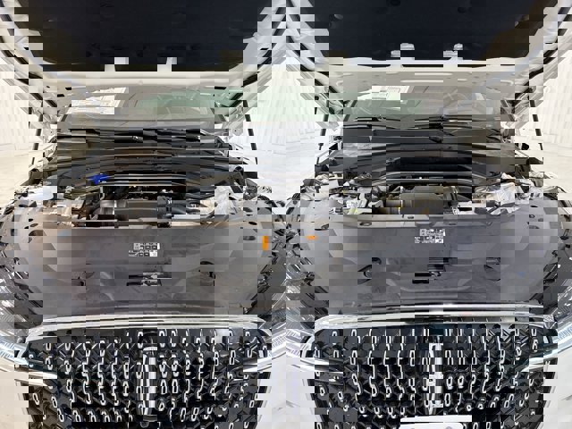 Vehicle image 32 of 33