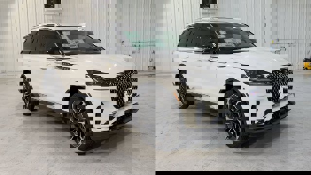 Vehicle image 3 of 33
