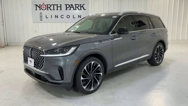 Vehicle image 5 of 33
