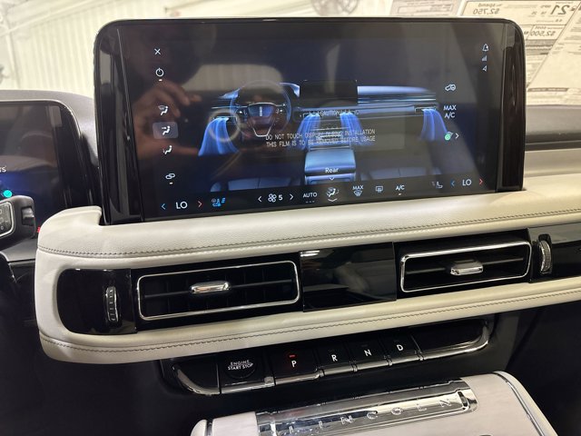 Vehicle image 20 of 33