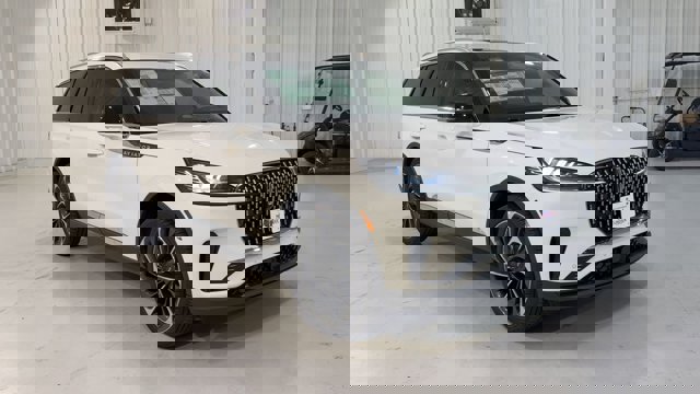 Vehicle image 6 of 33