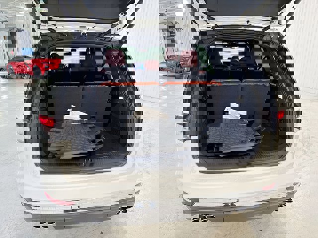 Vehicle image 29 of 33