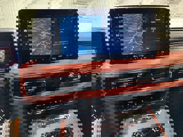 Vehicle image 19 of 33