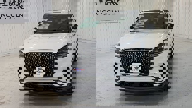 Vehicle image 4 of 33