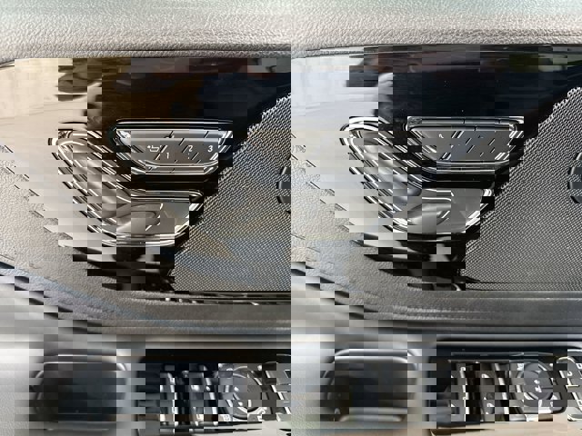 Vehicle image 13 of 33