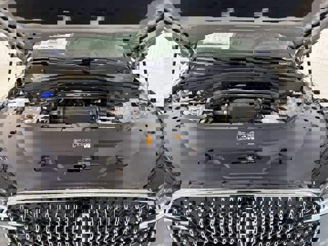 Vehicle image 11 of 33