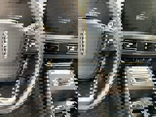 Vehicle image 18 of 33