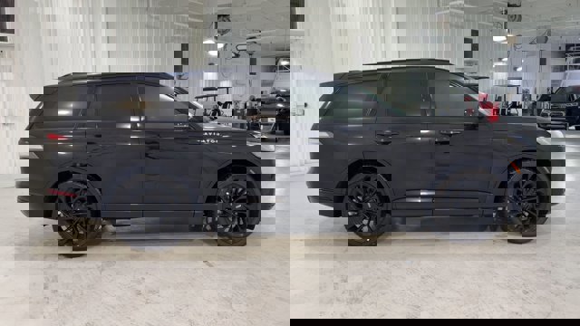 Vehicle image 7 of 33