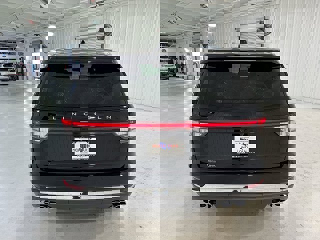Vehicle image 29 of 33