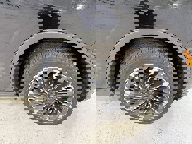 Vehicle image 32 of 33