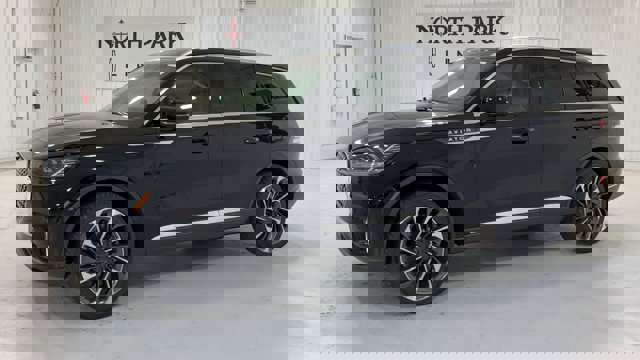 Vehicle image 3 of 33