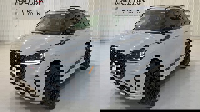 Vehicle image 2 of 33